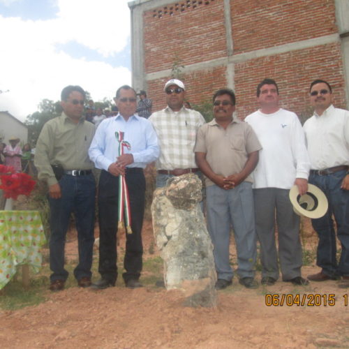 #Oaxaca #Cultura Coloca Presidente Municipal primera piedra de Casa de la Cultura de San Francisco Chindúa