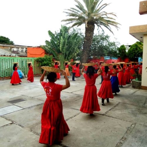 #Oaxaca #Cultura #ChinasOaxaqueñas @TitiRoC Se compromete Beatriz Rodríguez Casasnova con Chinas Oaxaqueñas de Genoveva Medina a gestionar mayores recursos para conservar y fomentar la cultura