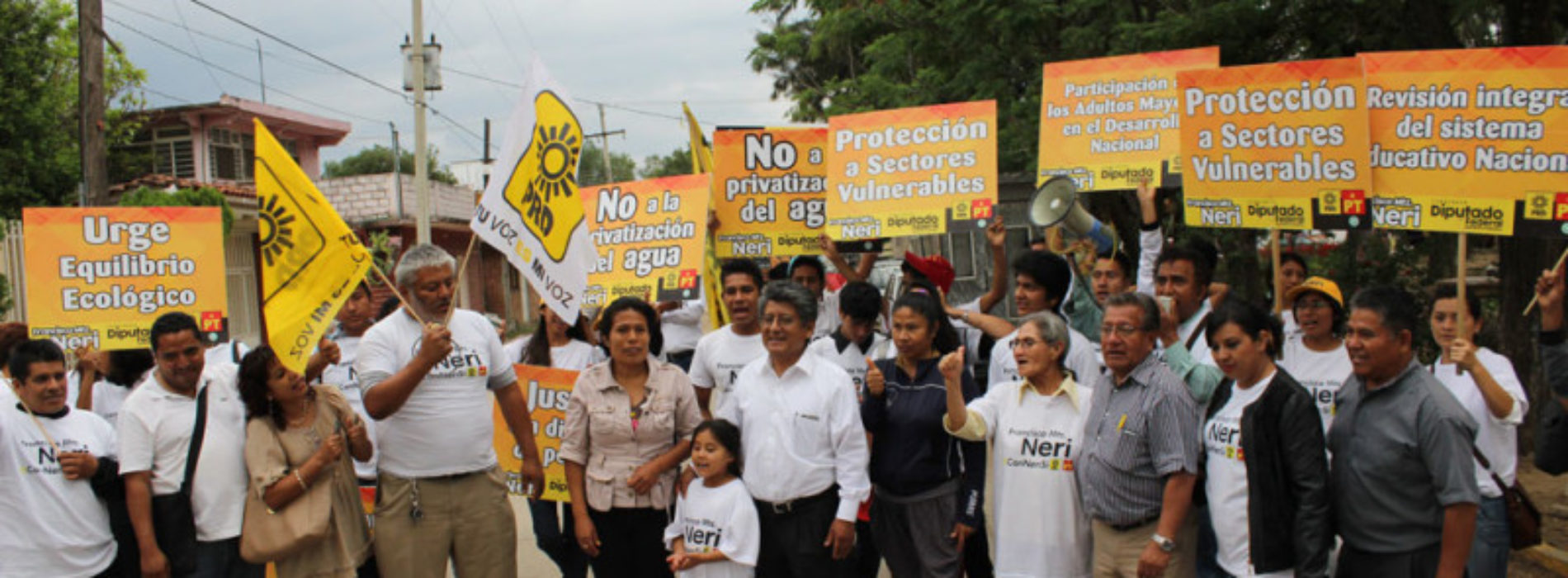 #Oaxaca @fmartinezneri Visita Francisco Martínez Neri fraccionamiento INDECO en Xoxocotlán