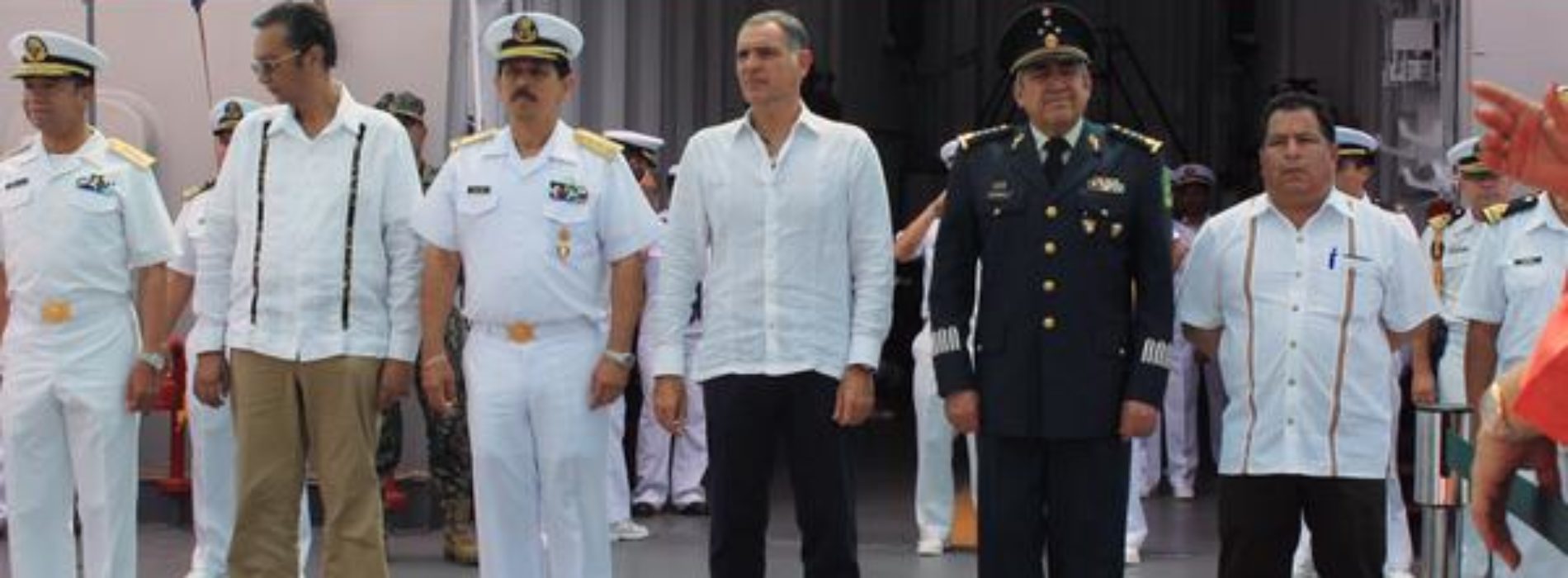 #Oaxaca  @alexayuuk @62LegisOficial Asiste diputado Alejandro Martínez Ramírez a ceremonia por el Día de la Marina