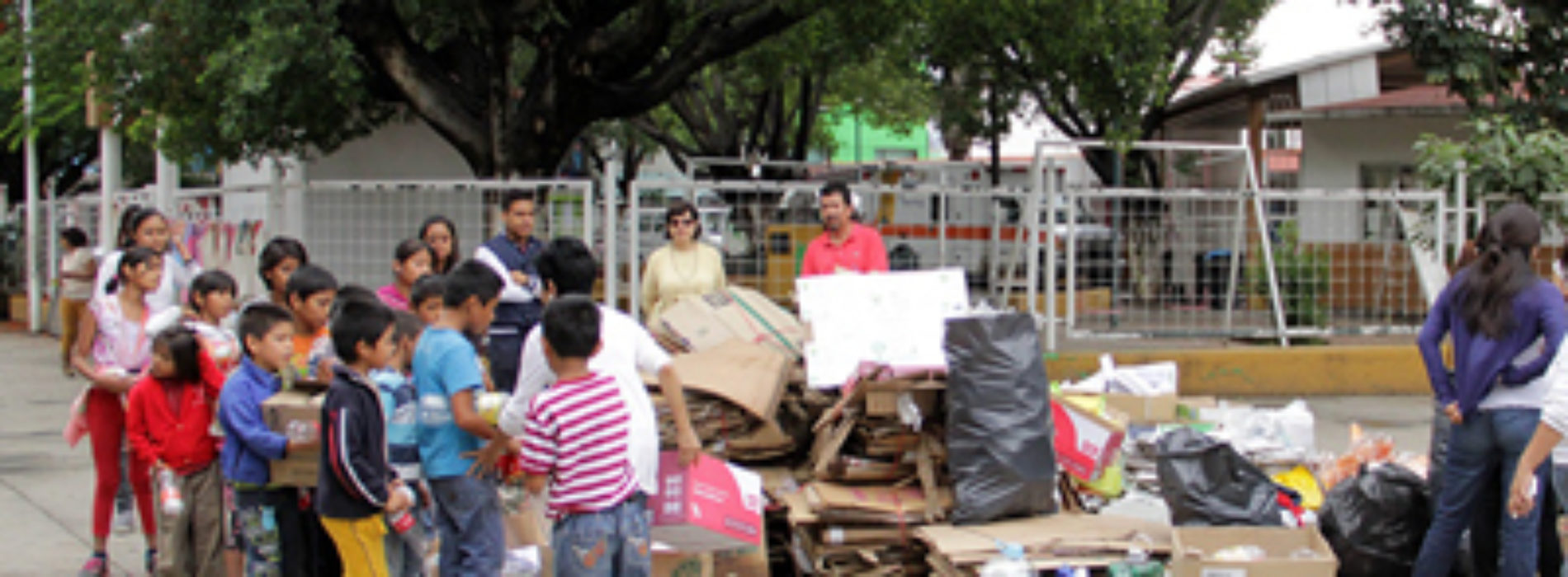 #Oaxaca #DiaMundialdelMedioAmbiente @DIF_Oaxaca Promueven reciclaje y cuidado al medio ambiente entre niños y jóvenes