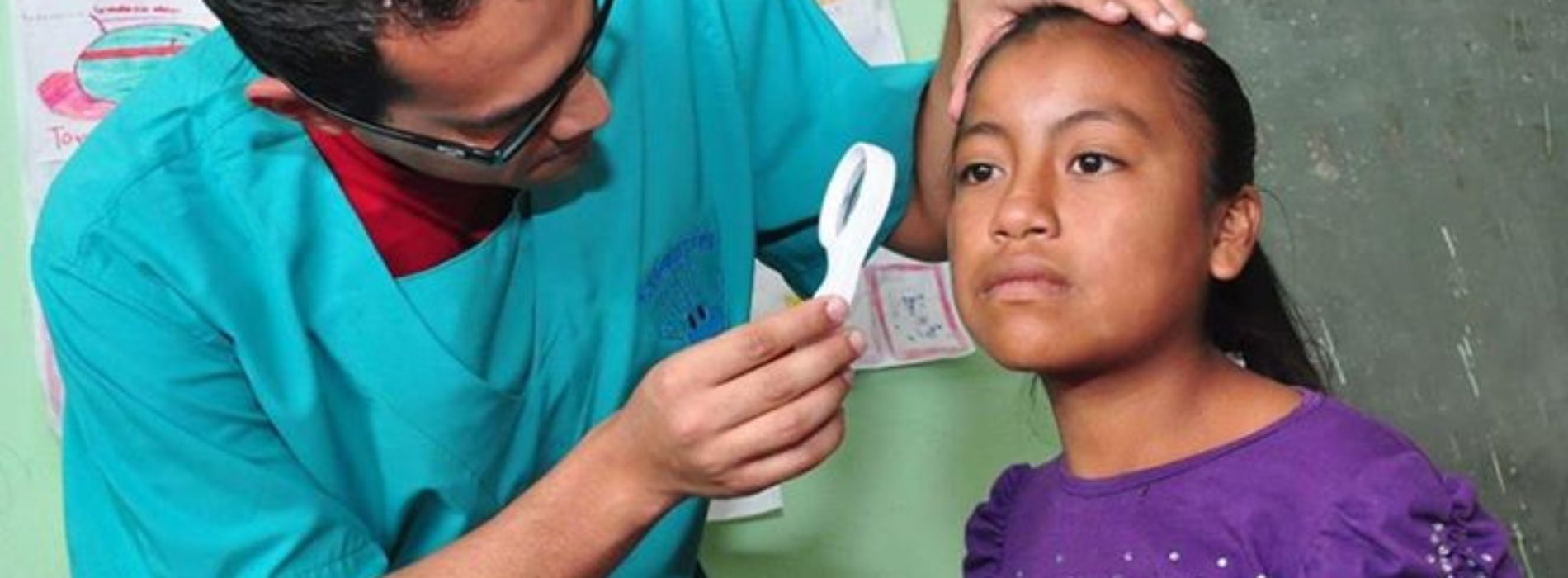 Brindan Nuevo IEEPO y Asociación Civil “Dermaton” atención médica especializada a escolares de Santa Cruz Xoxocotlán