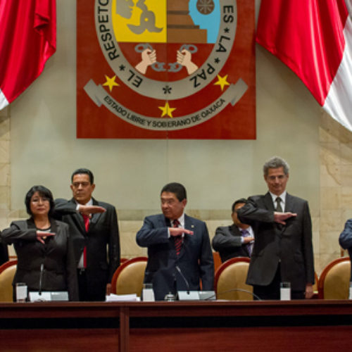 Poder Ejecutivo de Oaxaca entrega Quinto Informe de Resultados a la LXII Congreso del Estado