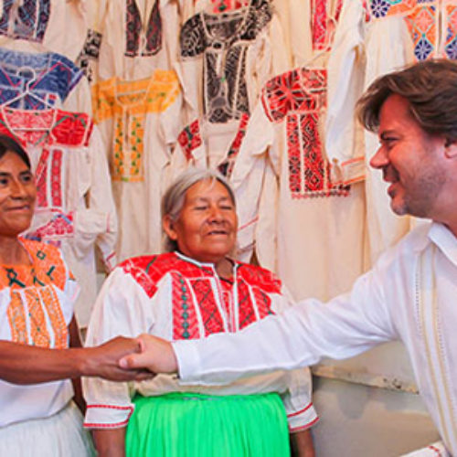 Artesanas y artesanos oaxaqueños son galardonados en el XII Concurso de Nacimientos Mexicanos 2015