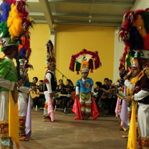 Capacitan a un centenar de alumnos en talleres culturales en Villa de Zaachila