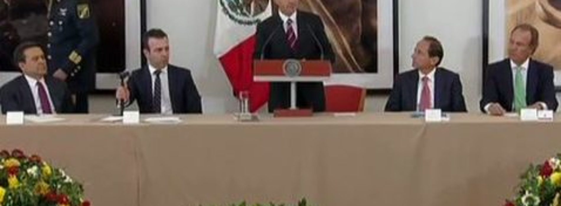 Peña Nieto pide a empresarios generar más empleos