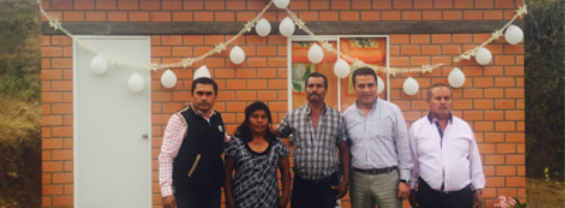 Entrega CEVI obras de infraestructura de vivienda a 14 familias de San Bernardo Mixtepec
