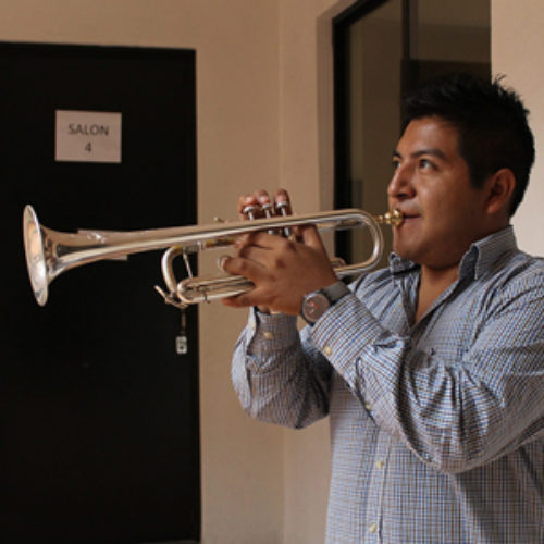 Alumnos del CIMO refuerzan conocimientos sobre trompeta