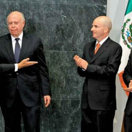 Consolidar Pemex, pide Peña a González Anaya
