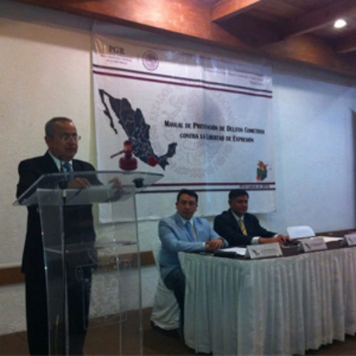 Presenta PGR a periodistas de Oaxaca “Manual de Prevención de Delitos cometidos contra la Libertad de Expresión”