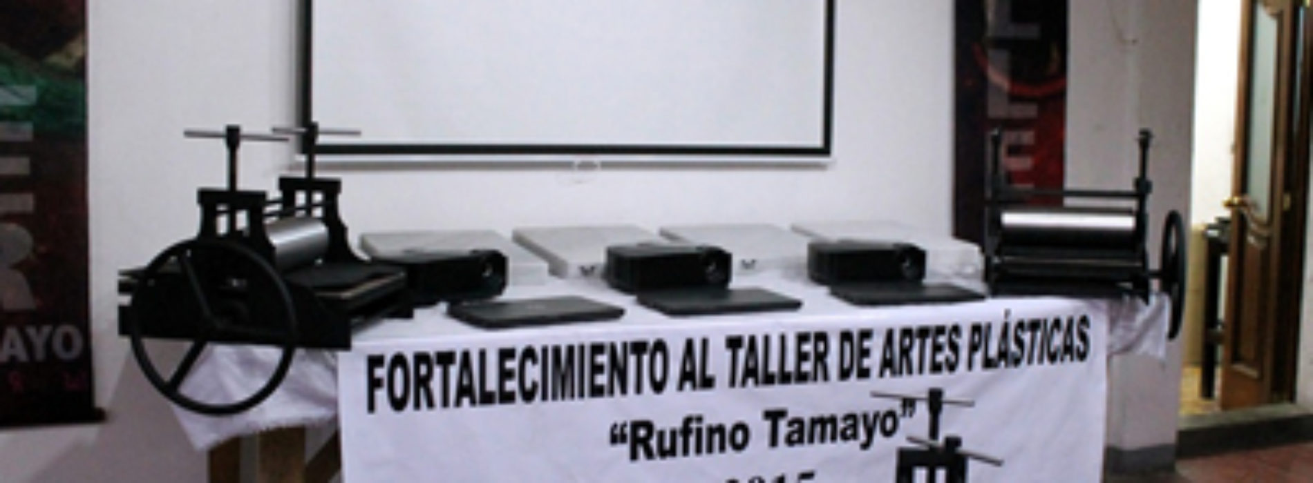 Entrega SECULTA equipo al Taller Rufino Tamayo