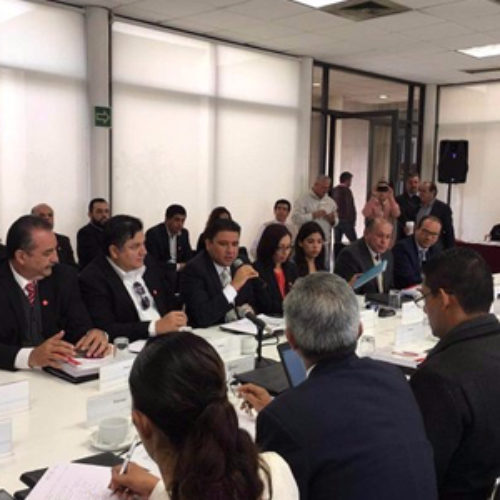 Gobierno de Oaxaca participa en reunión para mejoras municipales