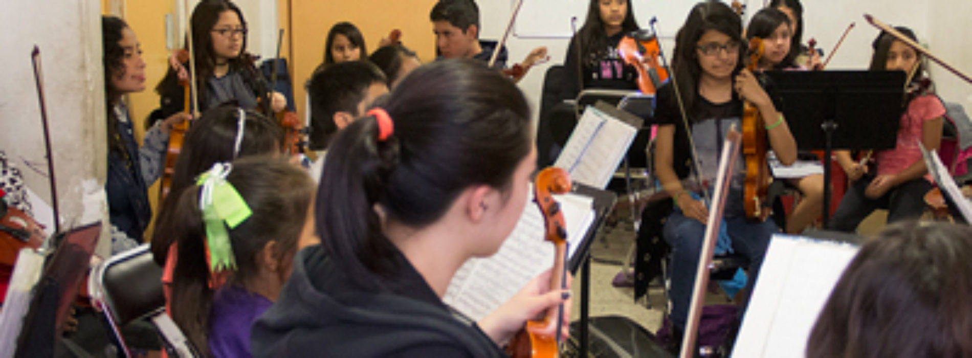 Inaugura INJEO centro de cómputo en apoyo a estudiantes de la Orquesta Sinfónica Esperanza Azteca