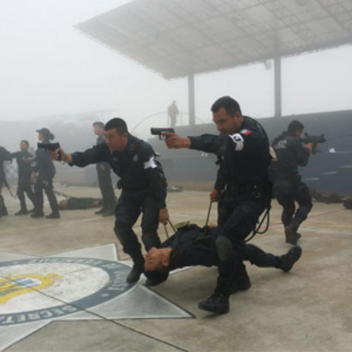 Policía de élite de la SSPO es capacitada para intervención en situación de alto riesgo