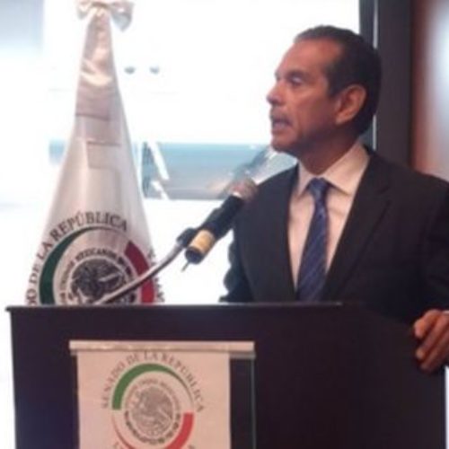 Mexicanos en EU deben frenar a Trump: ex alcalde de LA