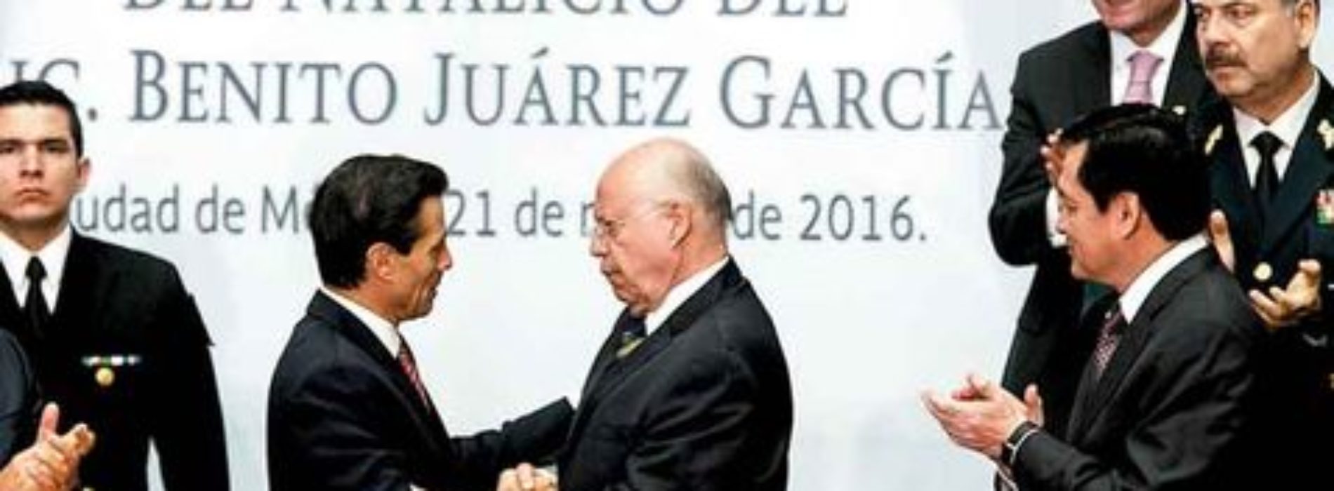 Juárez, emblema de la dignidad nacional: Peña