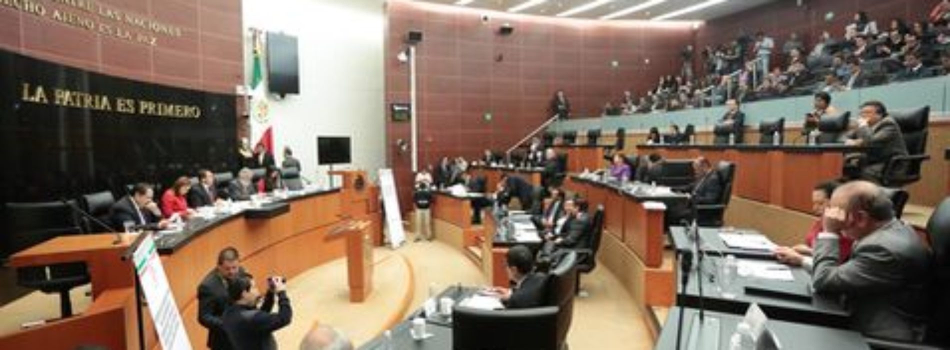 Senado discute ley de zonas económicas especiales