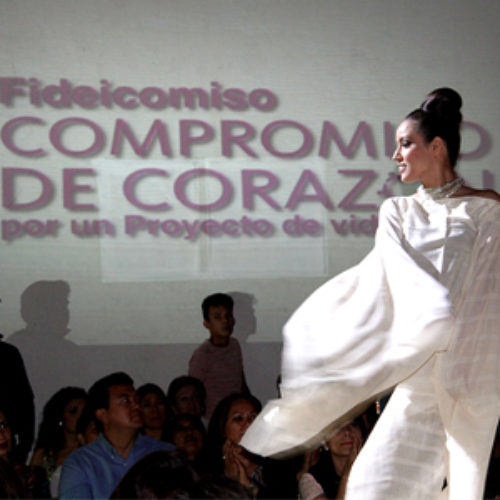 Organiza DIF Estatal desfile de modas “Luz y Sombras”, de Remigio Mestas