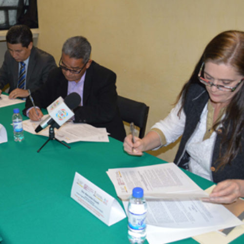 Firma Oaxaca acuerdo con Equipo Argentino de Antropología Forense para búsqueda y localización de migrantes