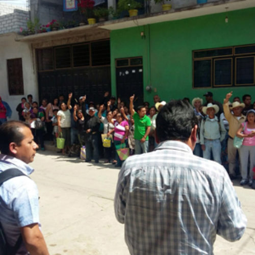 Atiende personal de SEDESOH a ahorradores defraudados del distrito de Cuicatlán
