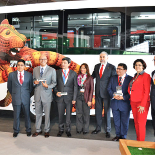 Recibe Gobierno de Oaxaca primera unidad de transporte del proyecto SIT