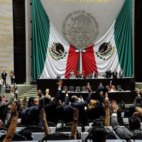 Insatisfecha, Comisión Ayotzinapa con resultados de PGR