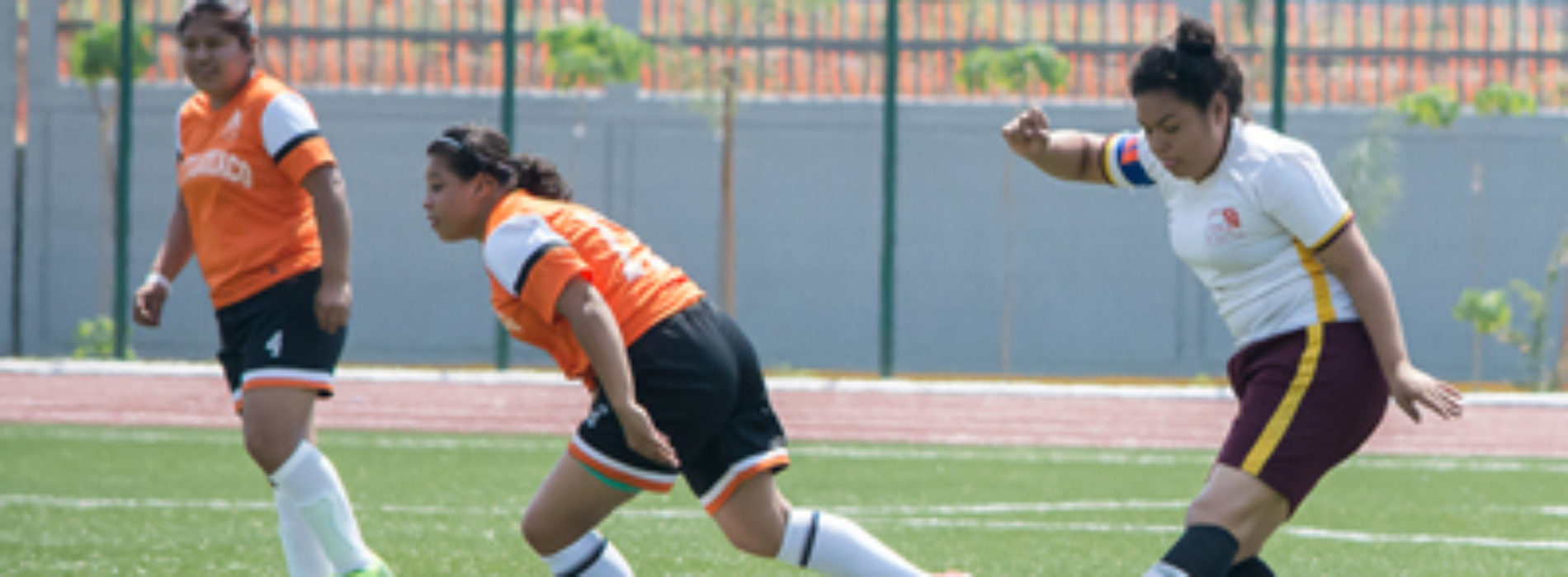 Entusiasmo en los encuentros de fútbol femenil del LX Evento Prenacional Deportivo de los Tecnológicos