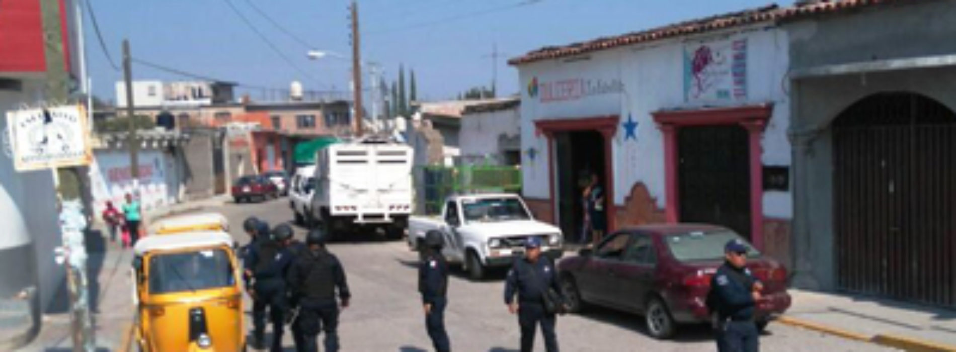 Mototaxistas irregulares fueron retirados de la operatividad en la Villa de Mitla