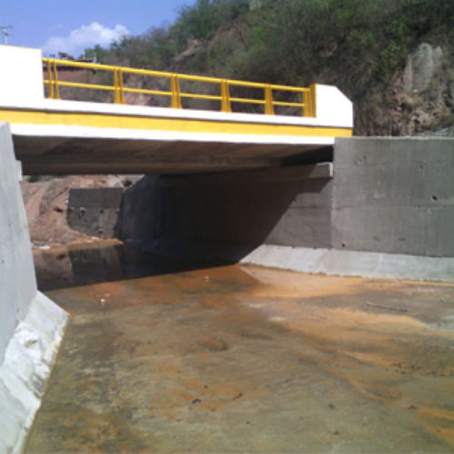 Reconstruye CAO 10 puentes en la región Mixteca