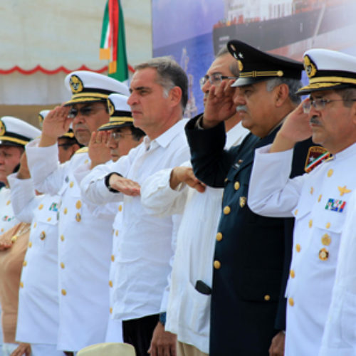 Participa Gabino Cué en 99 Aniversario de la Marina Armada de México