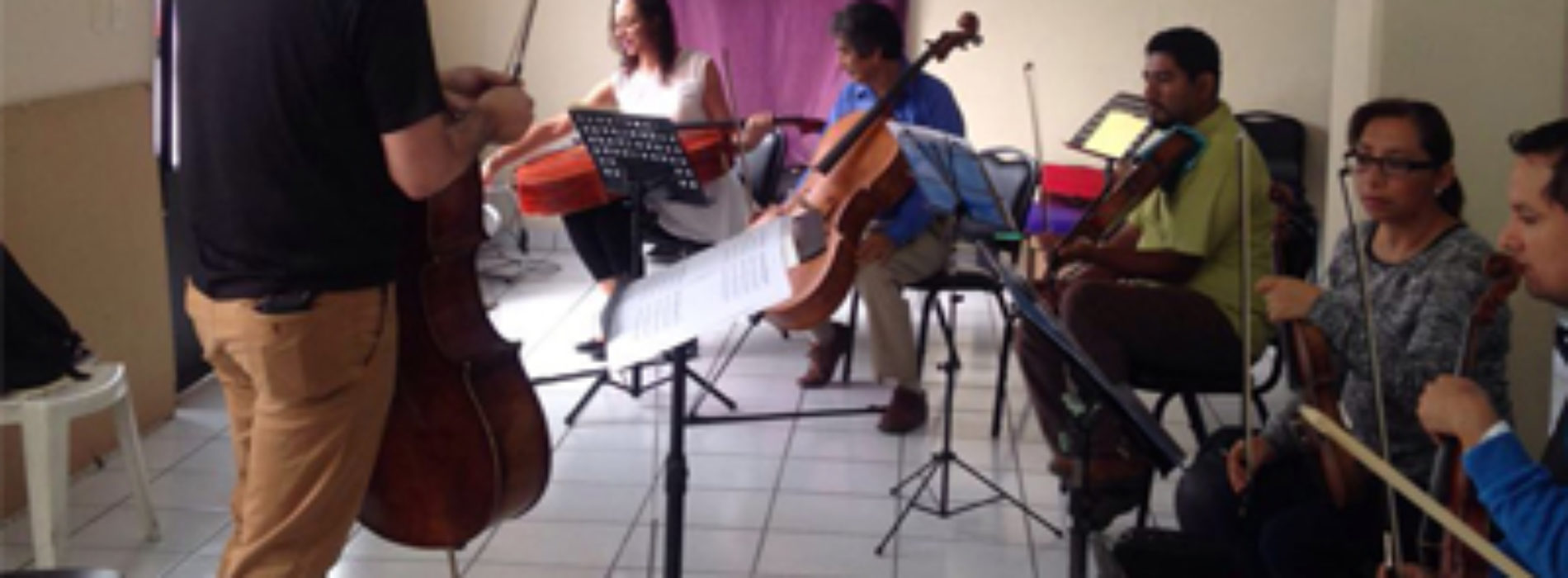 Imparte César Martínez Bourguet capacitación a la Orquesta Primavera de Oaxaca