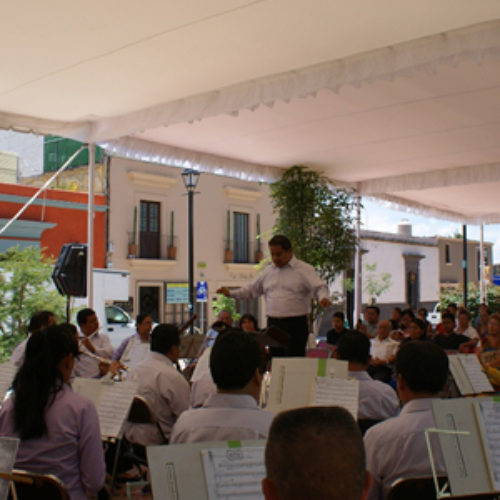 Interpreta Banda de Música del Estado sonidos de aliento en el “Jardín Carbajal”