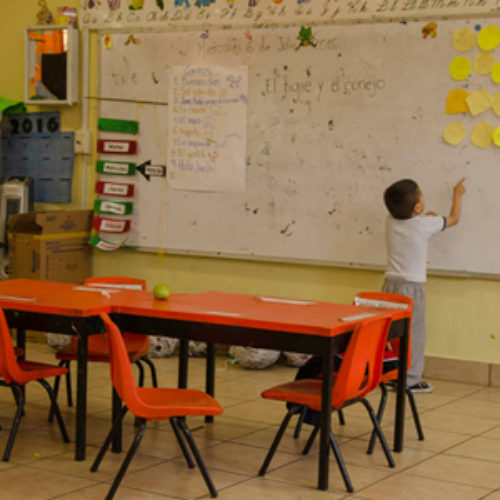 Atiende programa “Escuela de Tiempo Completo” a 809 planteles de las ocho regiones de la entidad