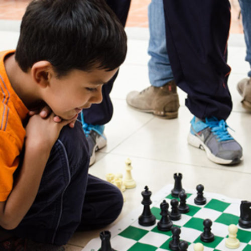 Rendimiento escolar, entre los beneficios del ajedrez