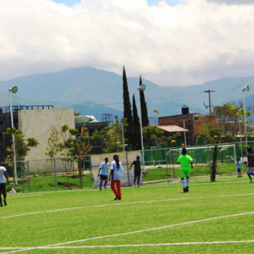 Concluyen jóvenes educación básica a través del Programa “Fútbol por la Inclusión”