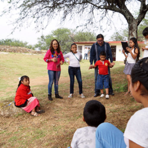 Imparten IEEPO e INAH curso de verano en zona arqueológica de Zaachila