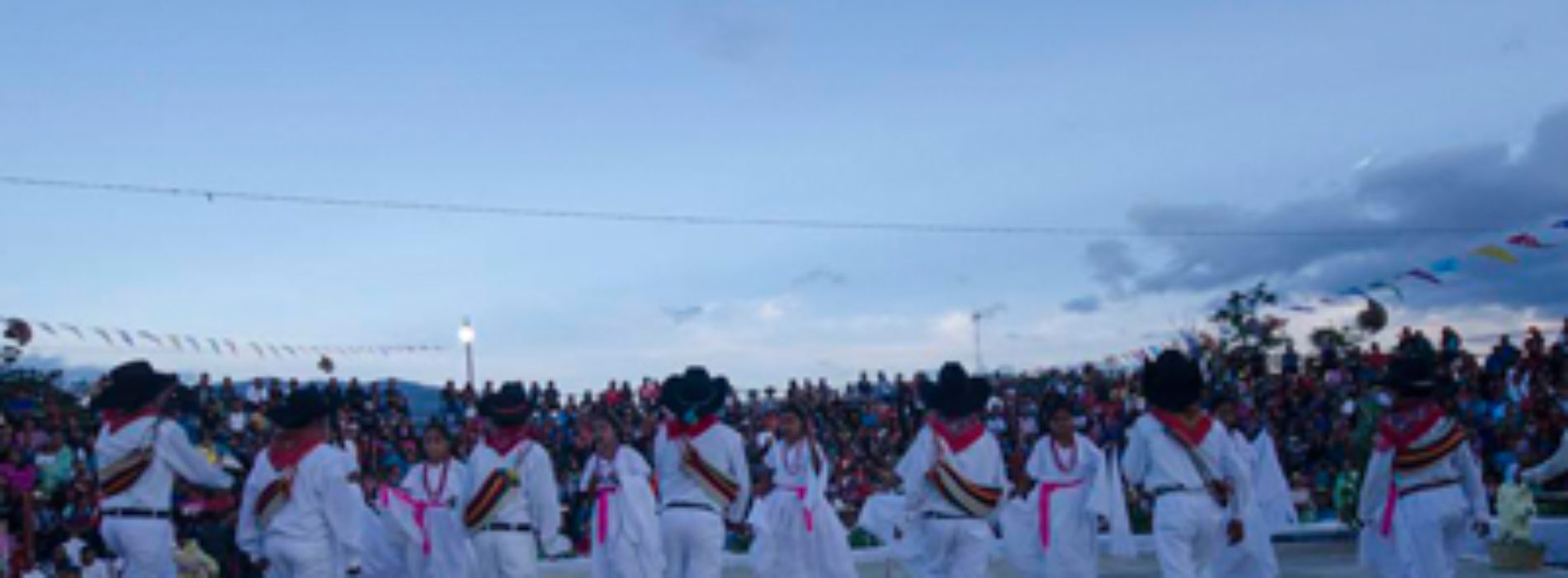 Participan escolares en la Primera Guelaguetza de San Nicolás Yaxe