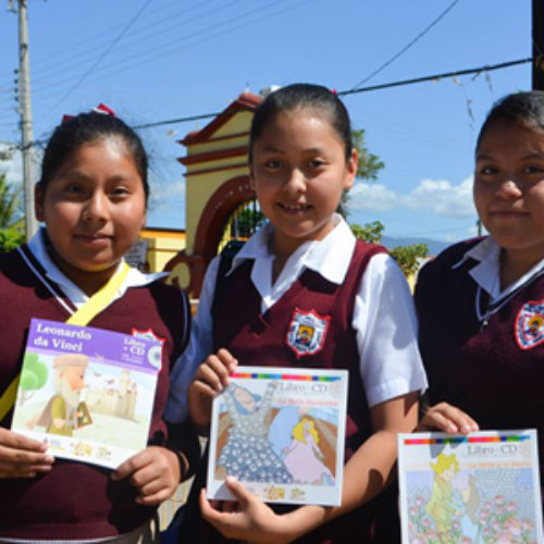 Más de 800 infantes de Santa María del Tule beneficiados con el Programa “Leer es un Placer”