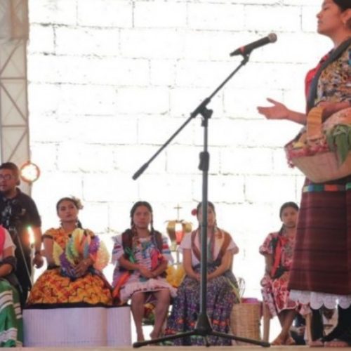 34 jóvenes de Oaxaca participan para coronarse como Diosa Centéotl.