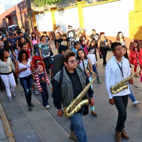 Entre música y cultura vivieron festividad de los Fieles Difuntos en Xoxocotlán