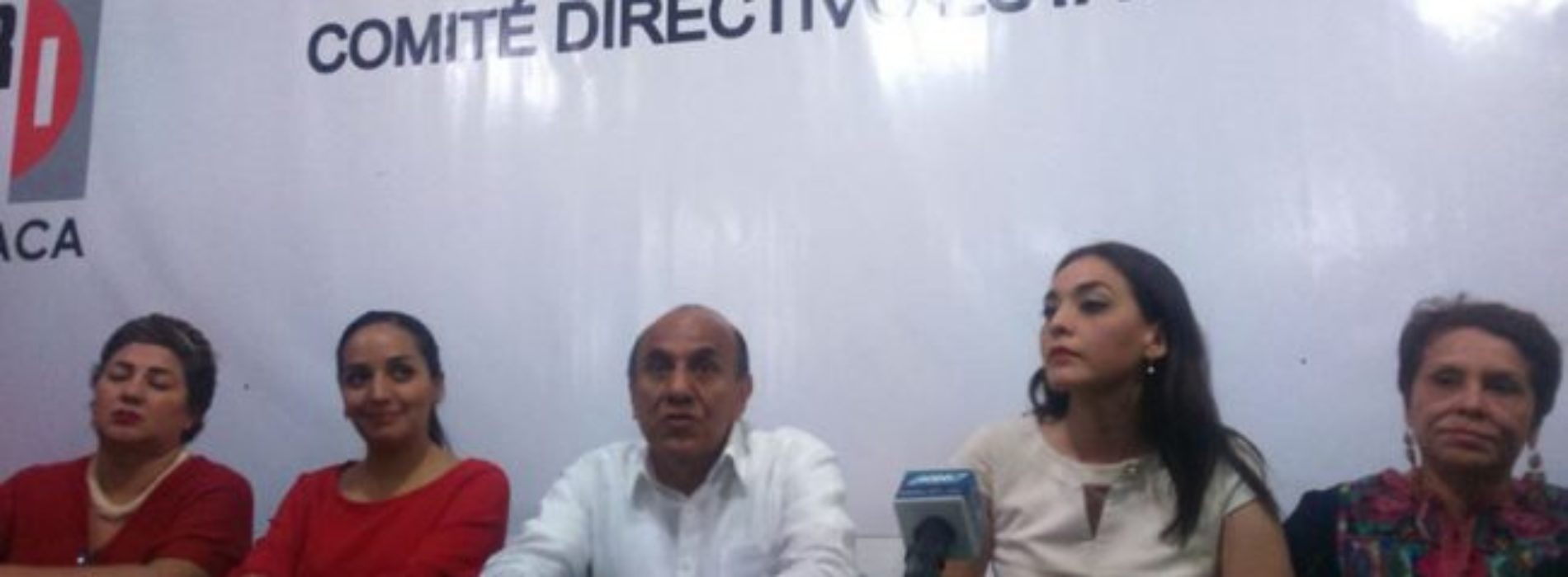 Teme PRI Oaxaca perder voto por «fuga» de militantes a otros
partidos