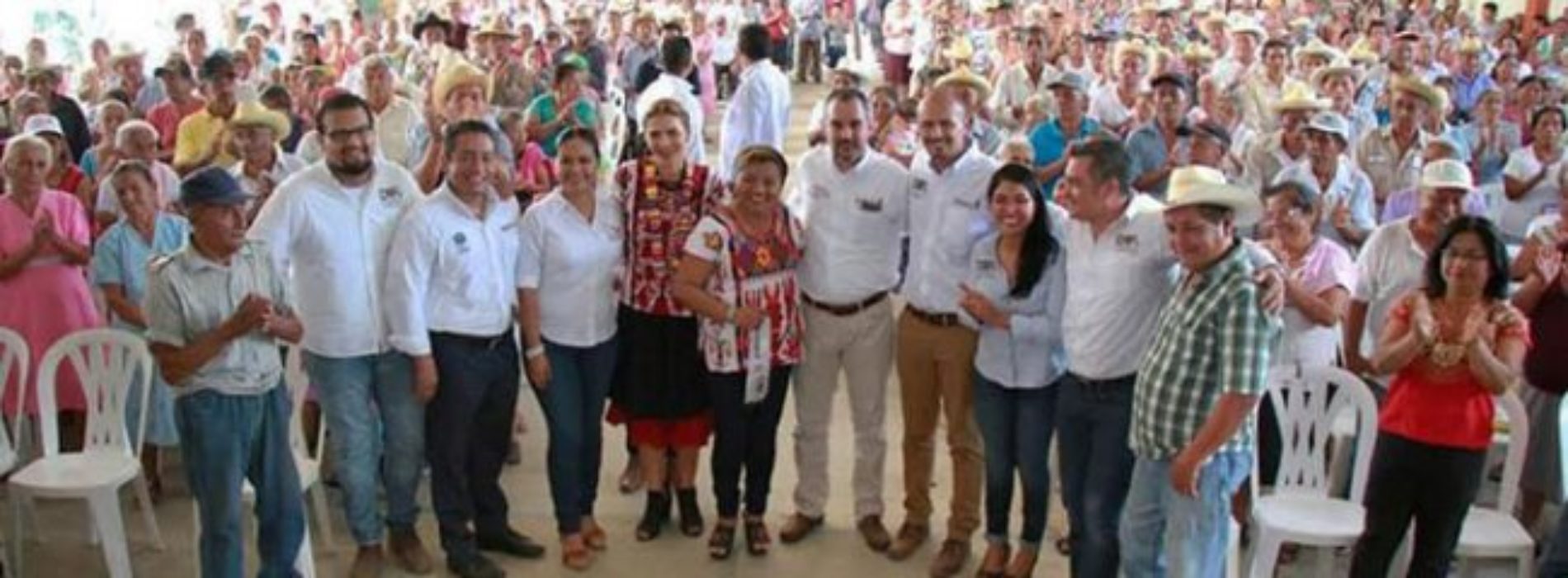 DIF Oaxaca y Fundación Audiotech unen lazos con las familias
de la Cuenca del Papaloapan
