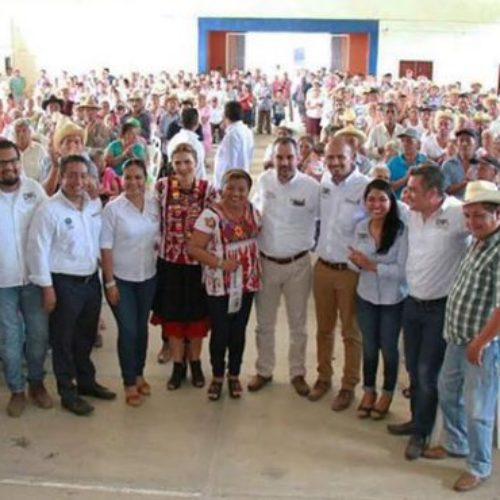 DIF Oaxaca y Fundación Audiotech unen lazos con las familias
de la Cuenca del Papaloapan