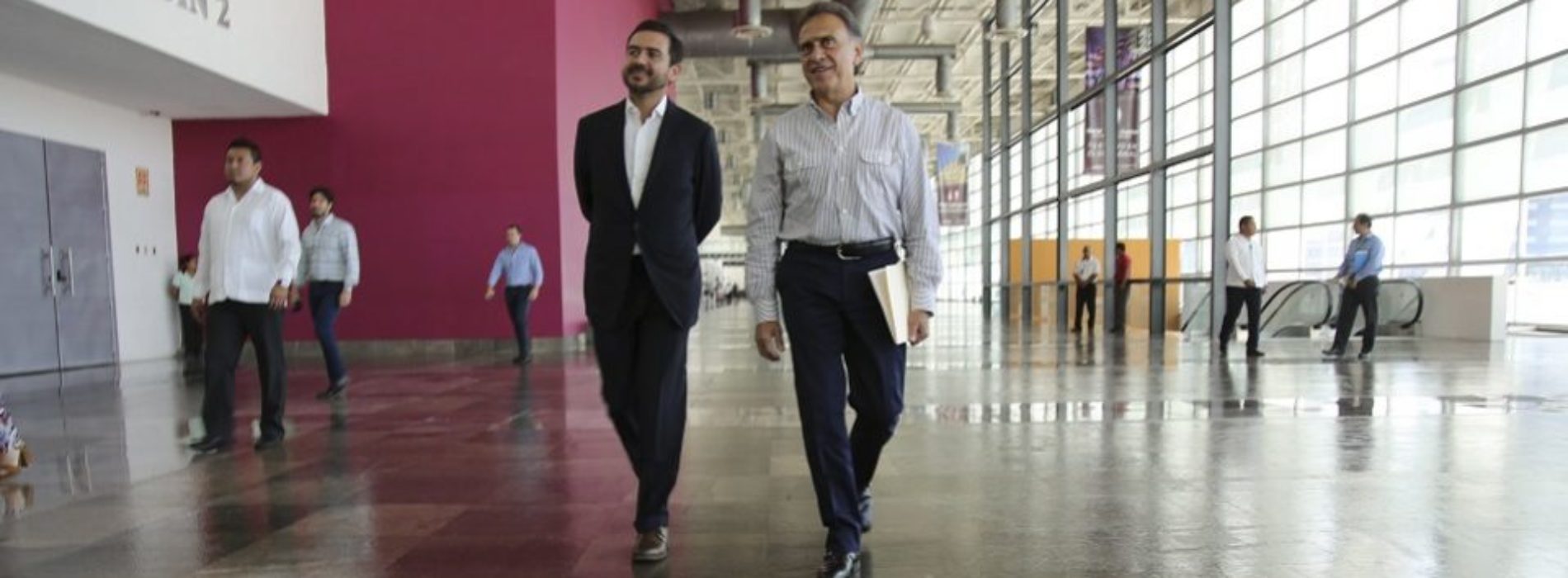 Yunes promociona a su hijo, candidato a la gubernatura de
Veracruz, en un video turístico