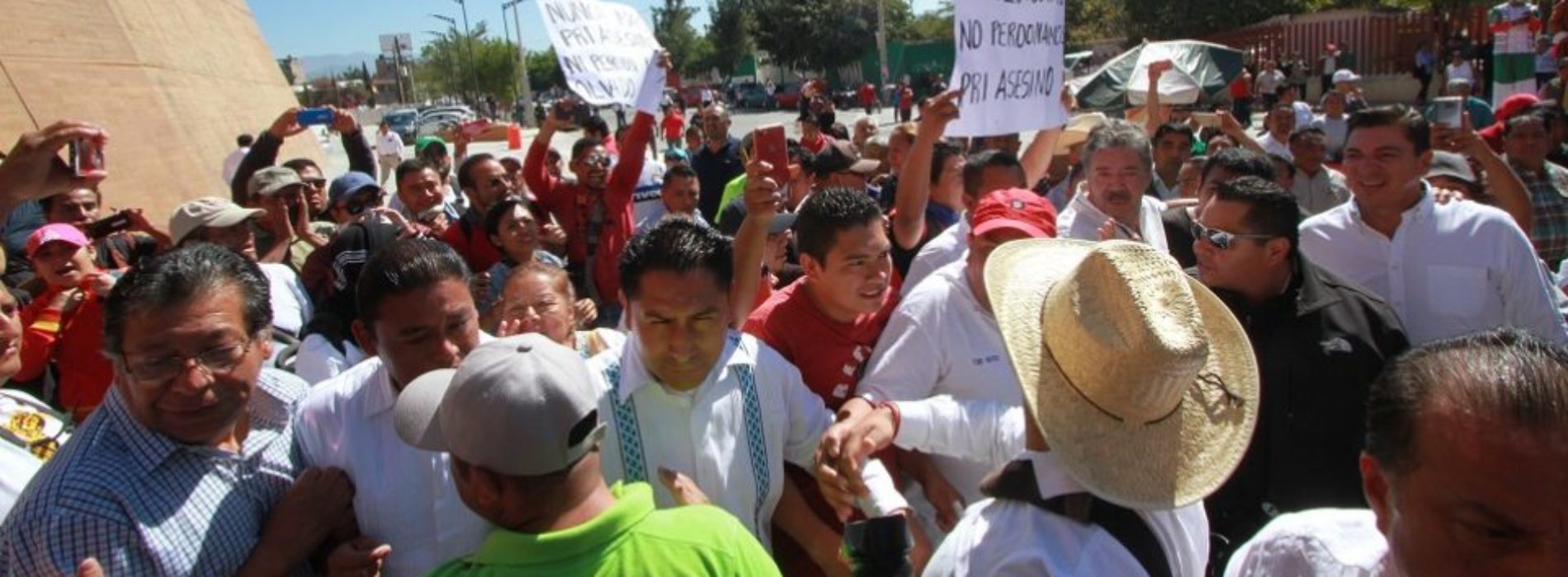 La CNTE dice que continuará sus protestas en mítines de
Meade y Anaya