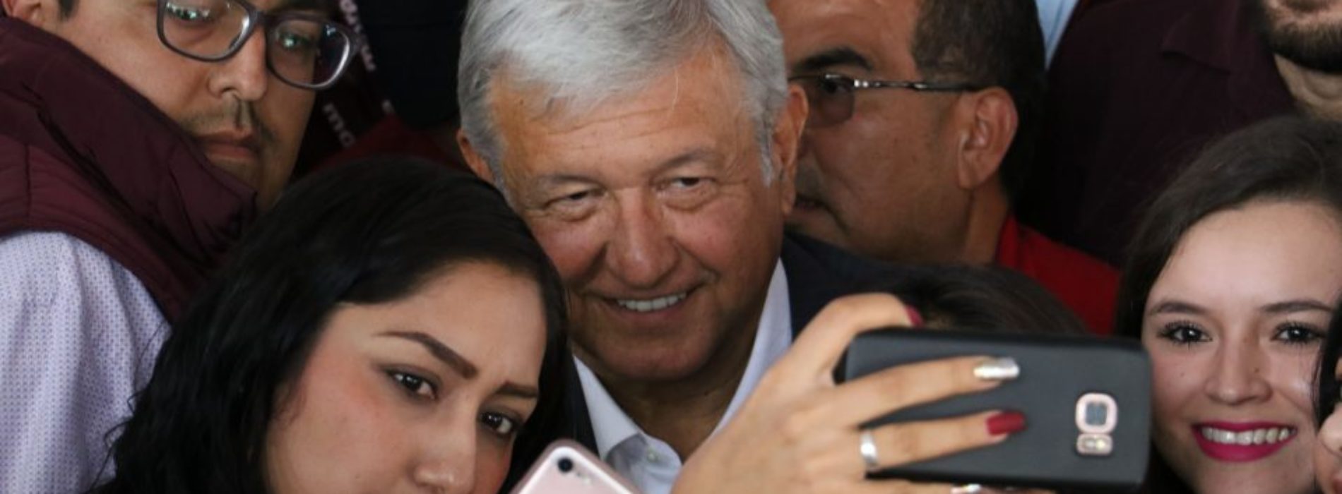 AMLO convoca a una contracampaña en redes sociales contra la
guerra sucia