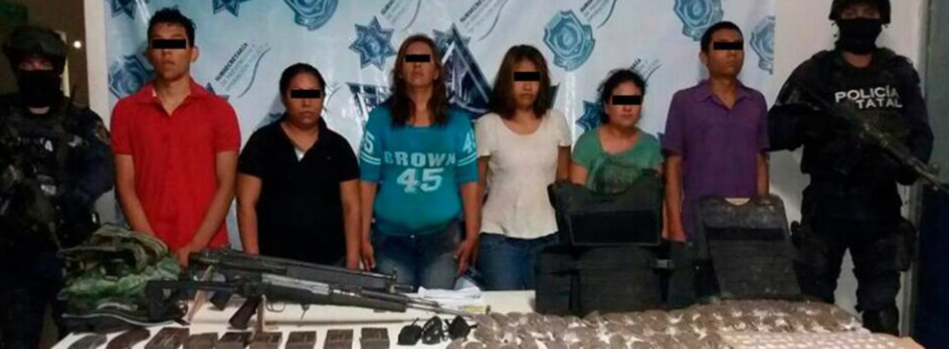 Detienen a 6 personas ligadas con el asesinato de policías
en Zihuatanejo