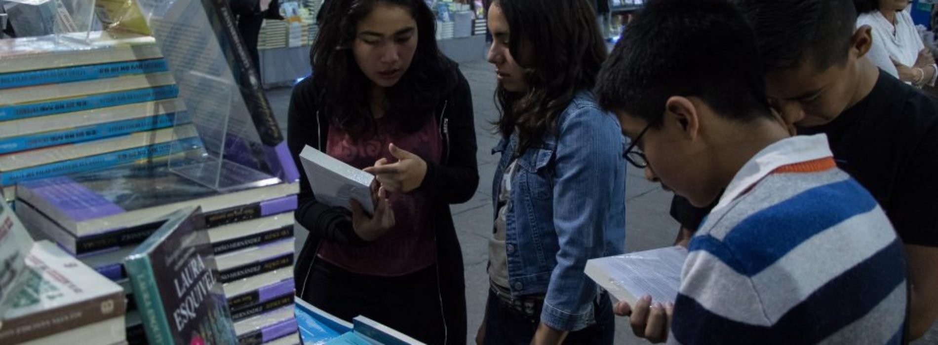 Instituciones regatean el pago de premios literarios a
jóvenes escritores