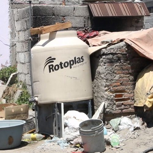 Clausurados o como bodega: la historia de decenas de baños
entregados por Sedesol en Tlaxcala