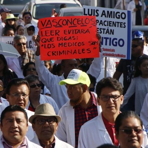 Doctor al que acusaron de homicidio doloso en Oaxaca
recupera su libertad; no habrá paro